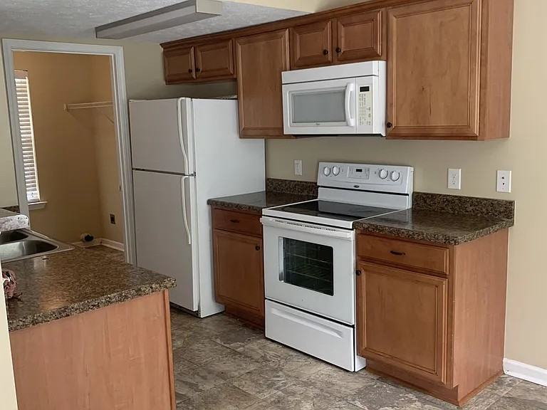 652 Mckean Dr #1 - Photo 2 of 9
