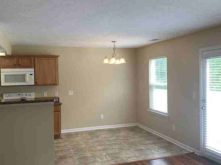 652 Mckean Dr #1 - Photo 3 of 9