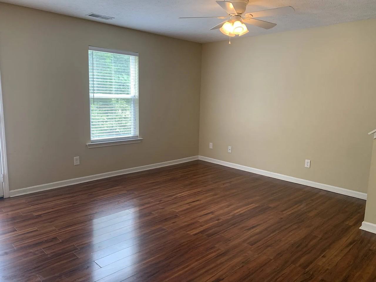 652 Mckean Dr #1 - Photo 4 of 9