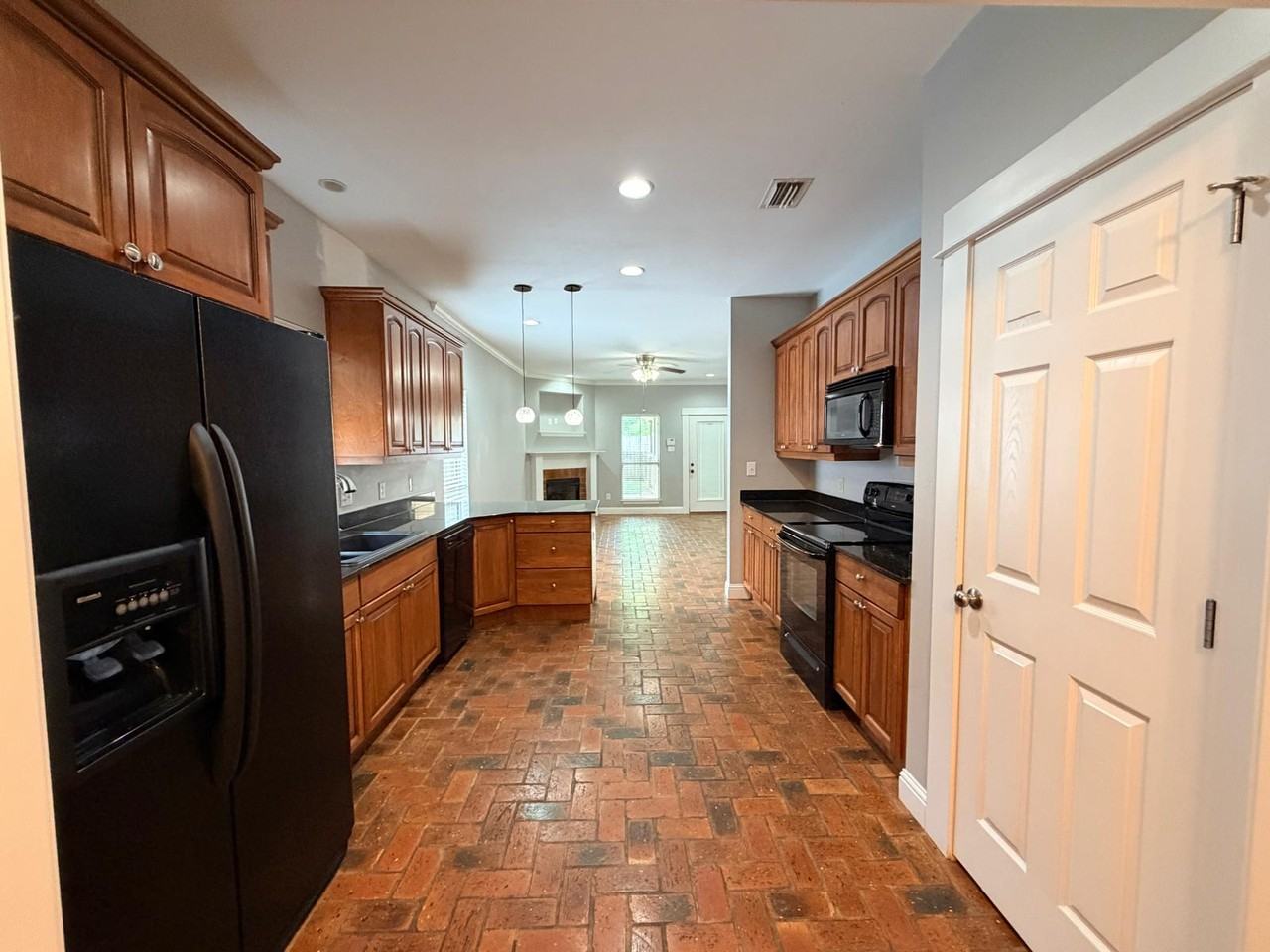 6016 Magnolia Pl E #1 - Photo 2 of 11
