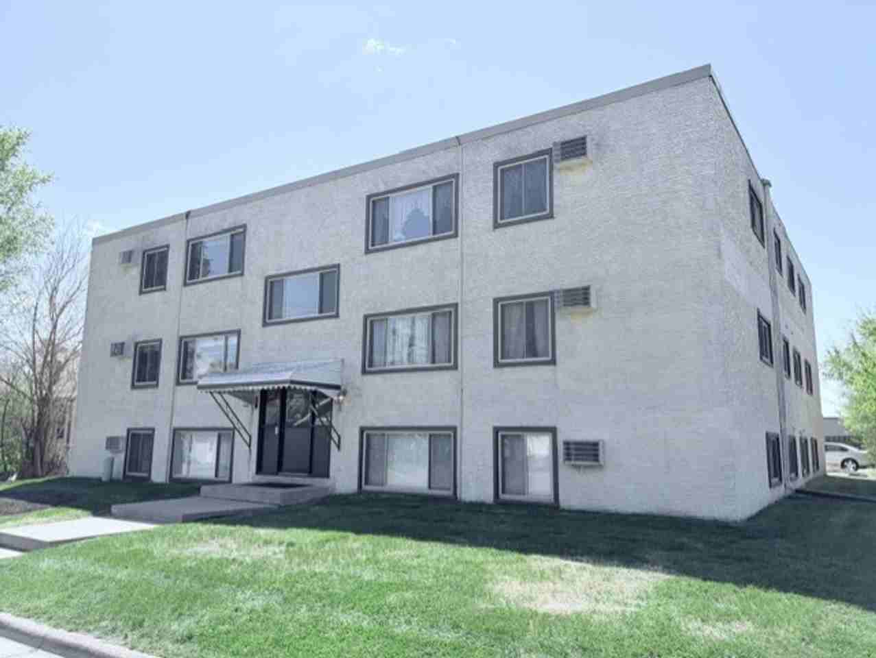 Aspen Apartments - Photo 2 of 3