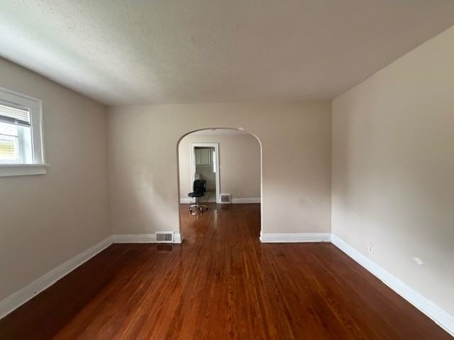 1241 Bissell St #1 - Photo 2 of 12