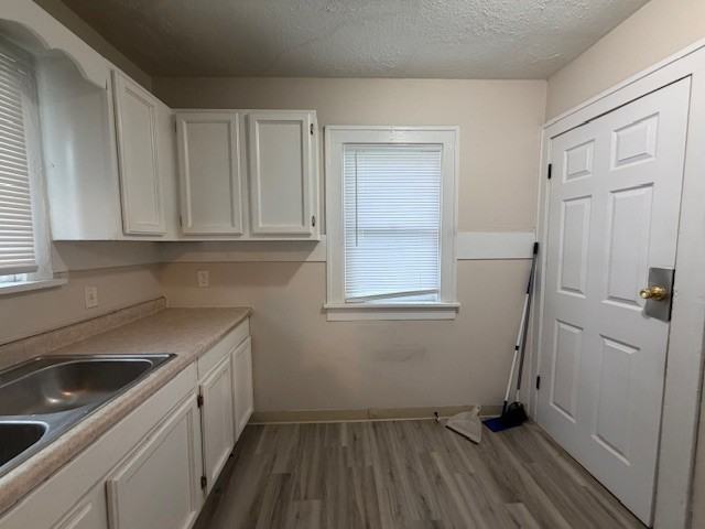 1241 Bissell St #1 - Photo 7 of 12