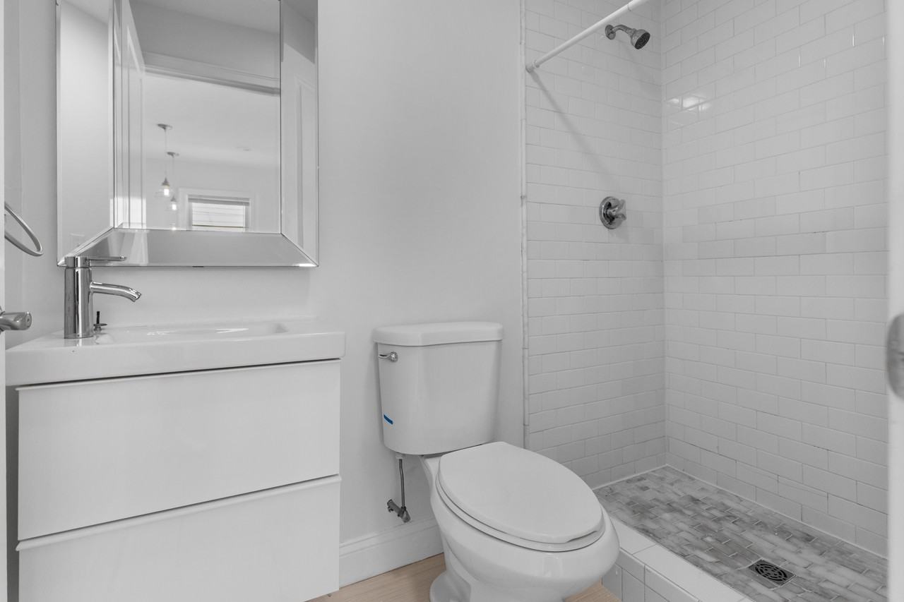 10 Trenton Street - 12 Trenton 1 Bed A - Photo 3 of 10
