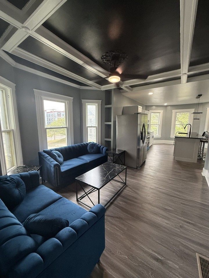 404 S Beech St #1 - Photo 7 of 20