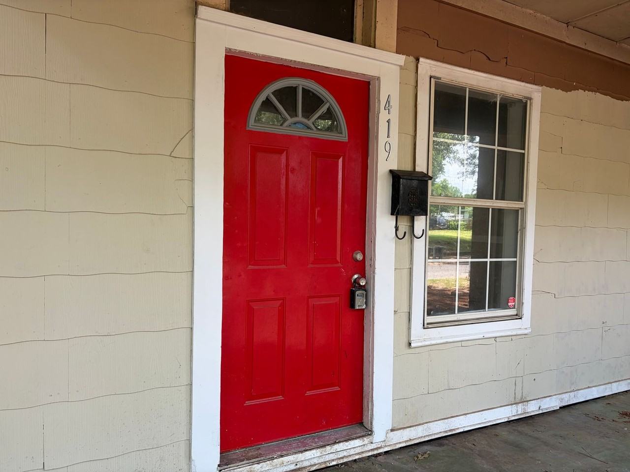 419 Boulevard St - Photo 2 of 16