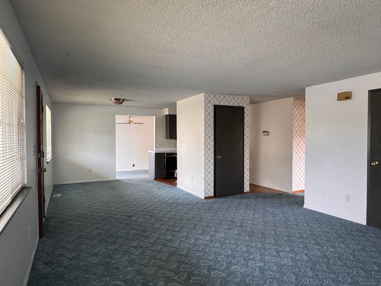 1106 Spokane St - Photo 3 of 14