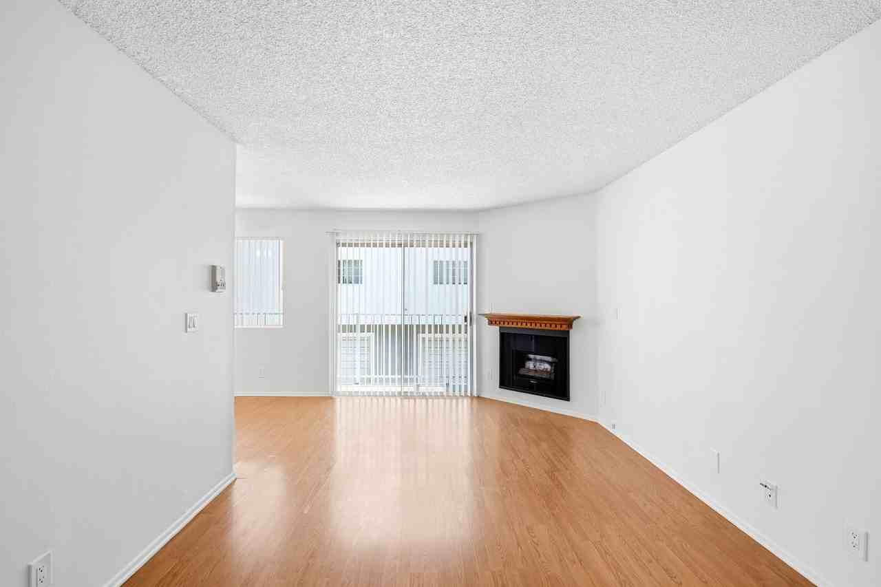 CAMARILLO10845 - Photo 3 of 39