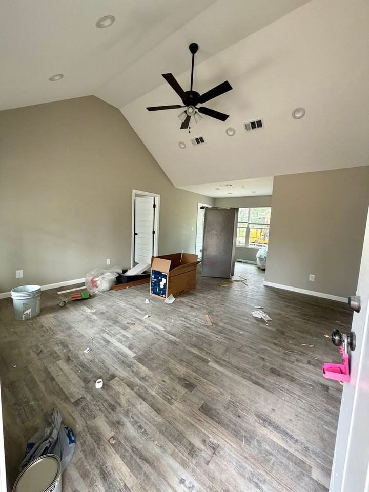 1530 Hallway Dr - Photo 2 of 12