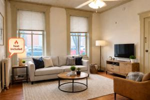 featured image of 144 E Lemon St