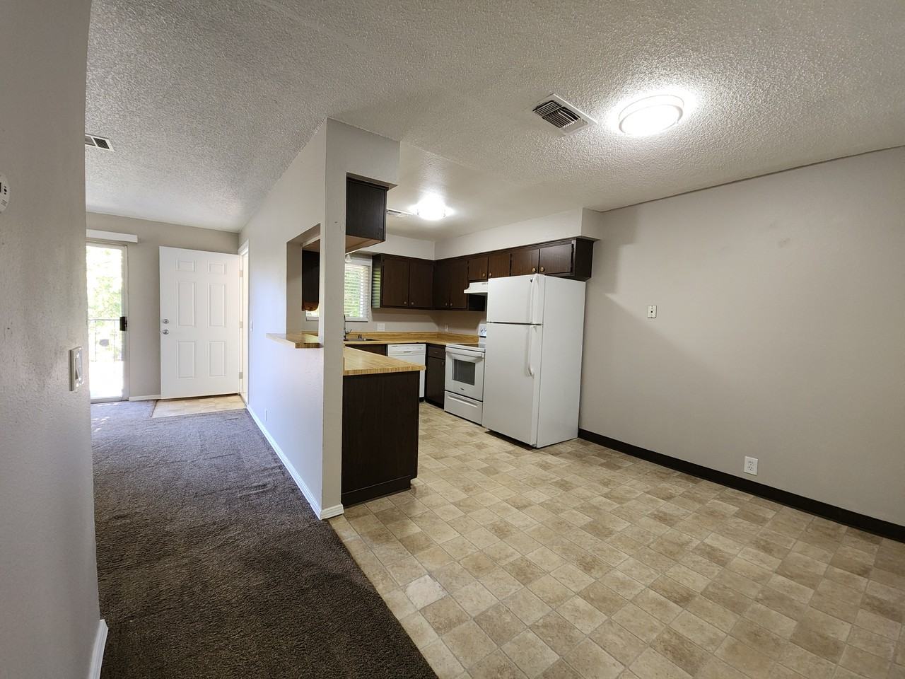 55 Mina Ave #D - Photo 4 of 11