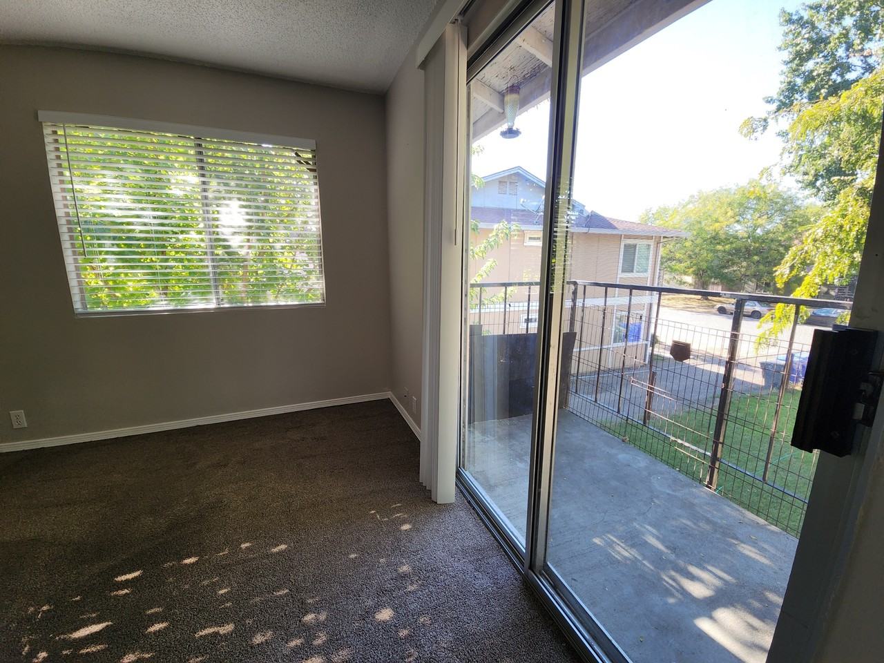 55 Mina Ave #D - Photo 5 of 11