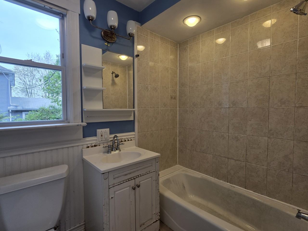 454 Round Lake Park Rd #1 - Photo 4 of 19