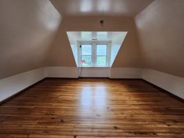 featured image of 163 King George St #4