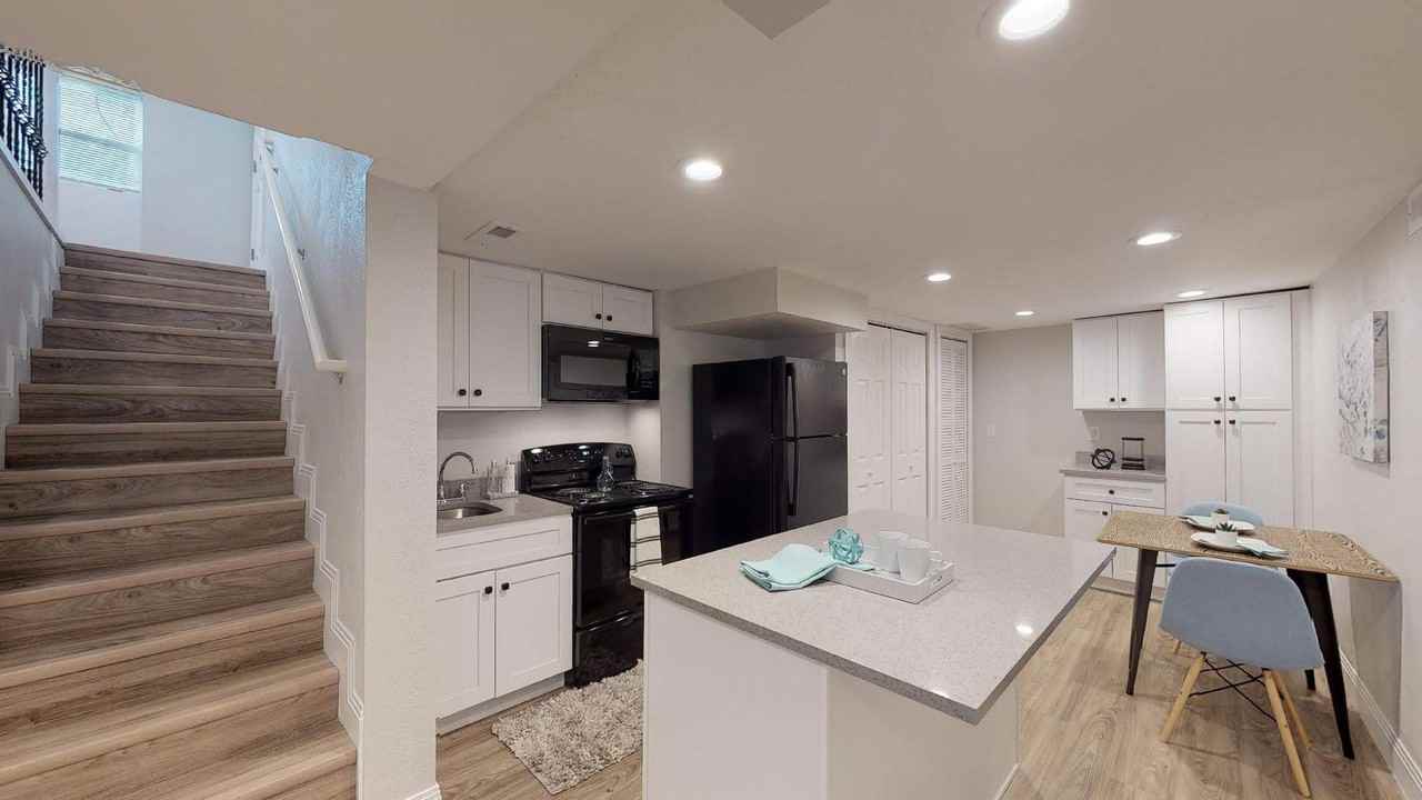 306 S 400 E #2 - Photo 4 of 16