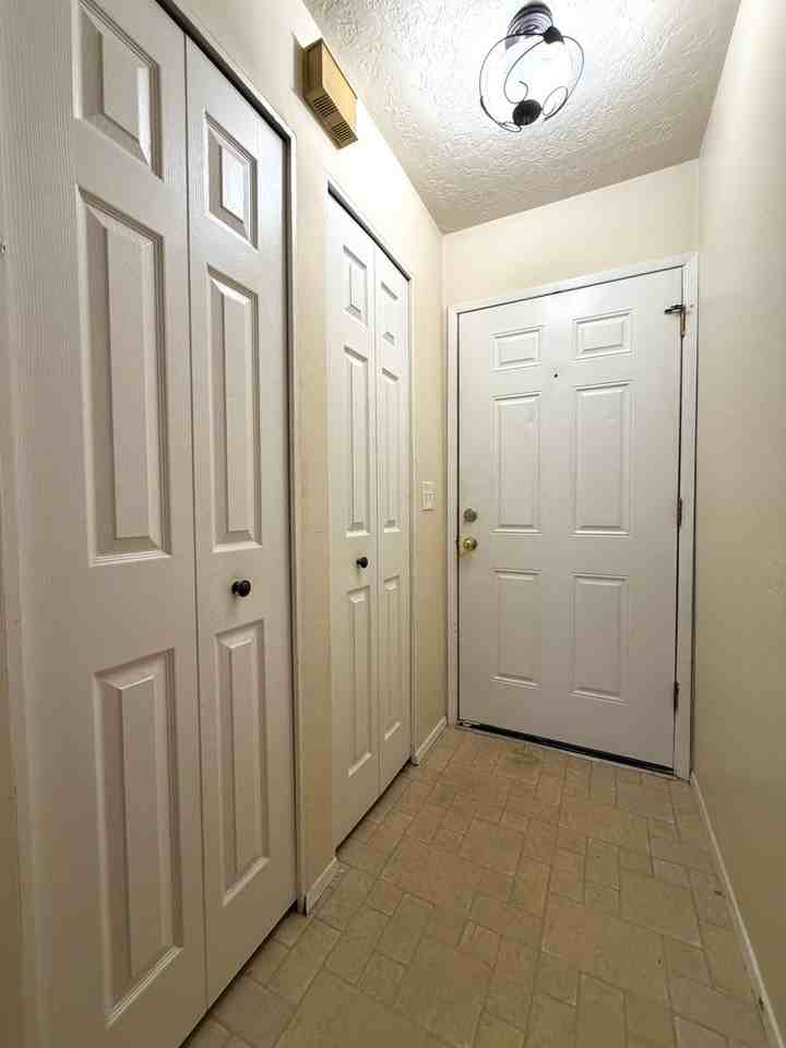 9041 Se Stark St - Photo 2 of 11