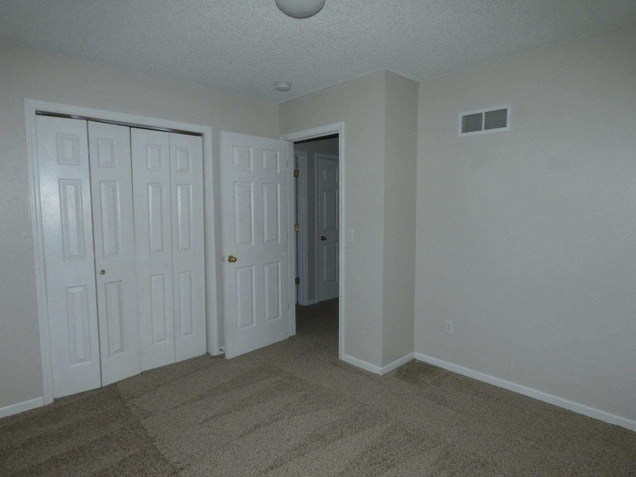 833 Spring Ct - Photo 6 of 17