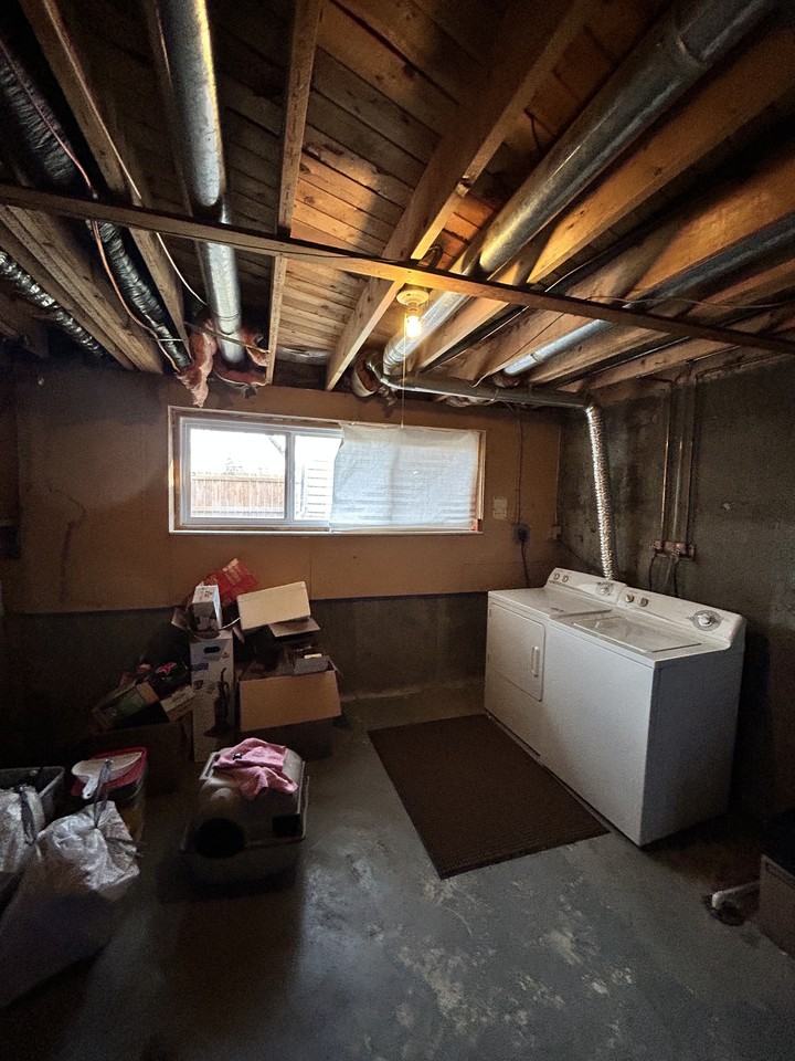 8 Castle Terr Nw #MAIN - Photo 3 of 17
