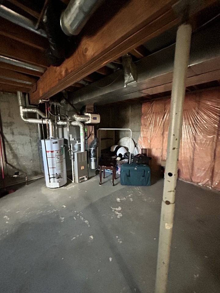8 Castle Terr Nw #MAIN - Photo 5 of 17