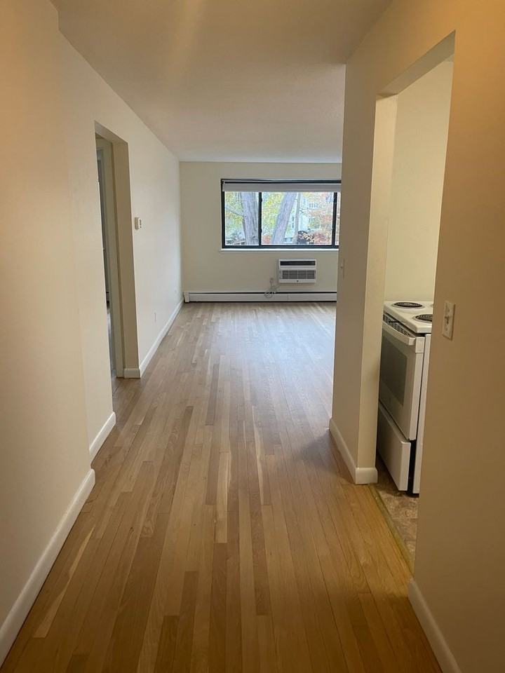69 Homer St - Photo 4 of 8