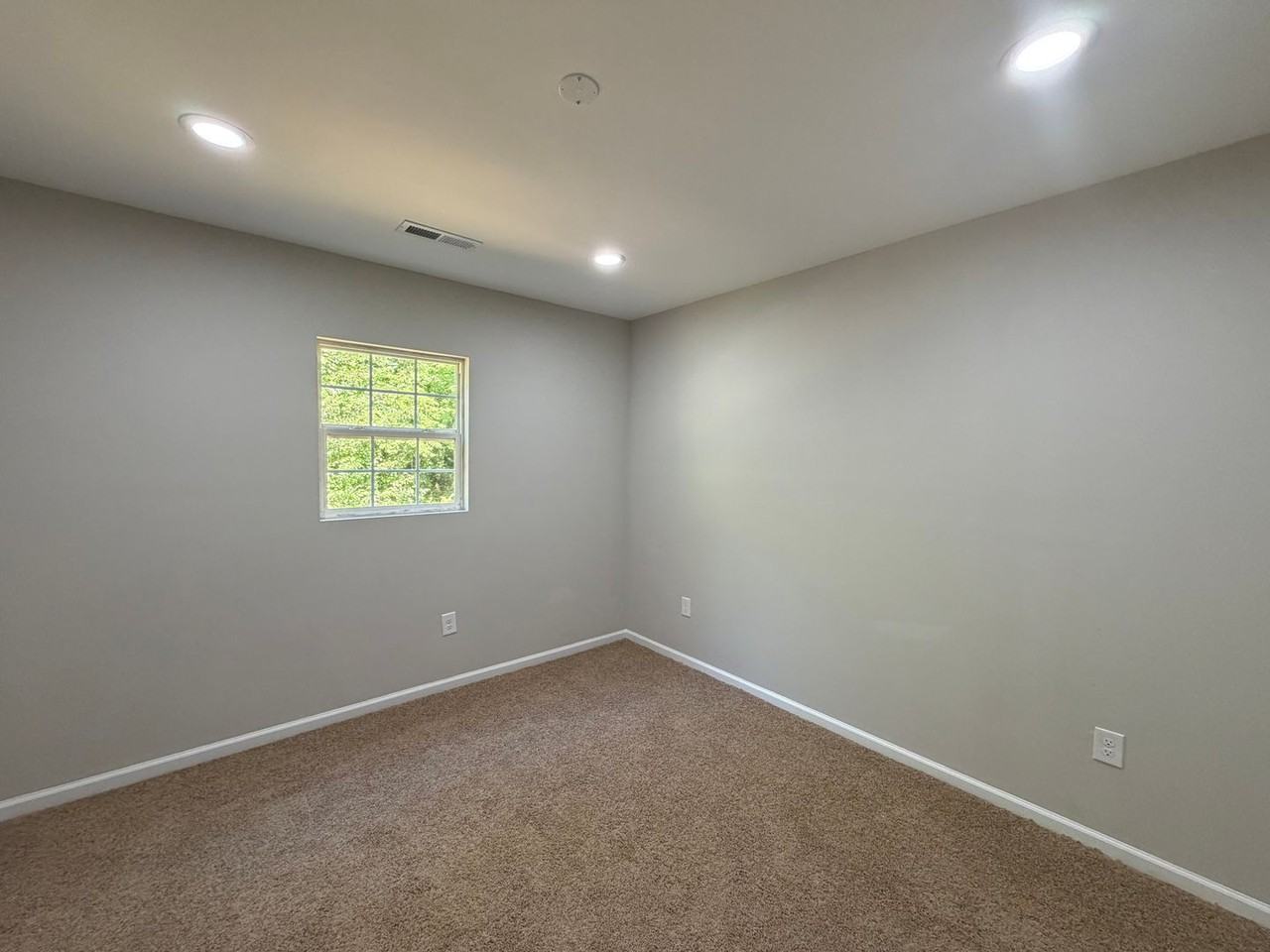 1204 Iva Ave - Photo 6 of 14