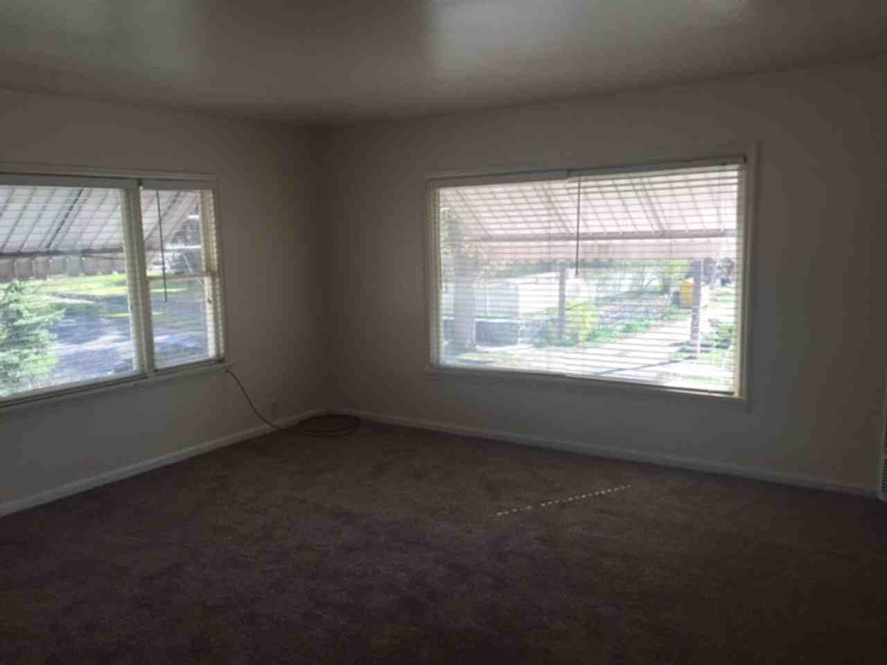 433 Maple St #4 - Photo 2 of 7