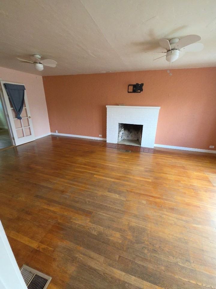 595 9th St - Photo 3 of 20