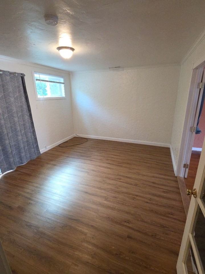 595 9th St - Photo 7 of 20