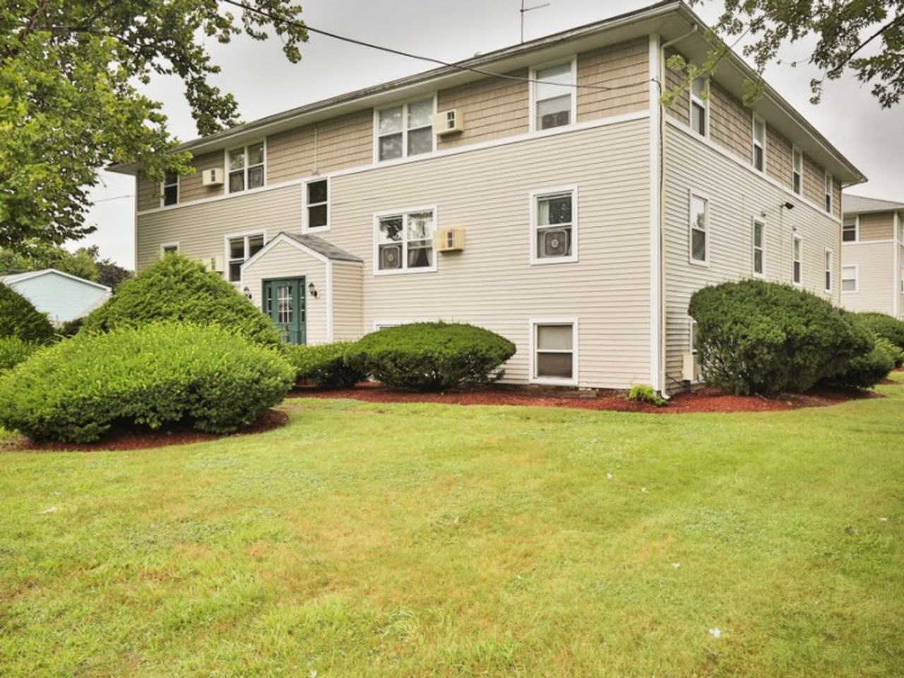 Welcome Home to Hudson Gardens! - Photo 2 of 22