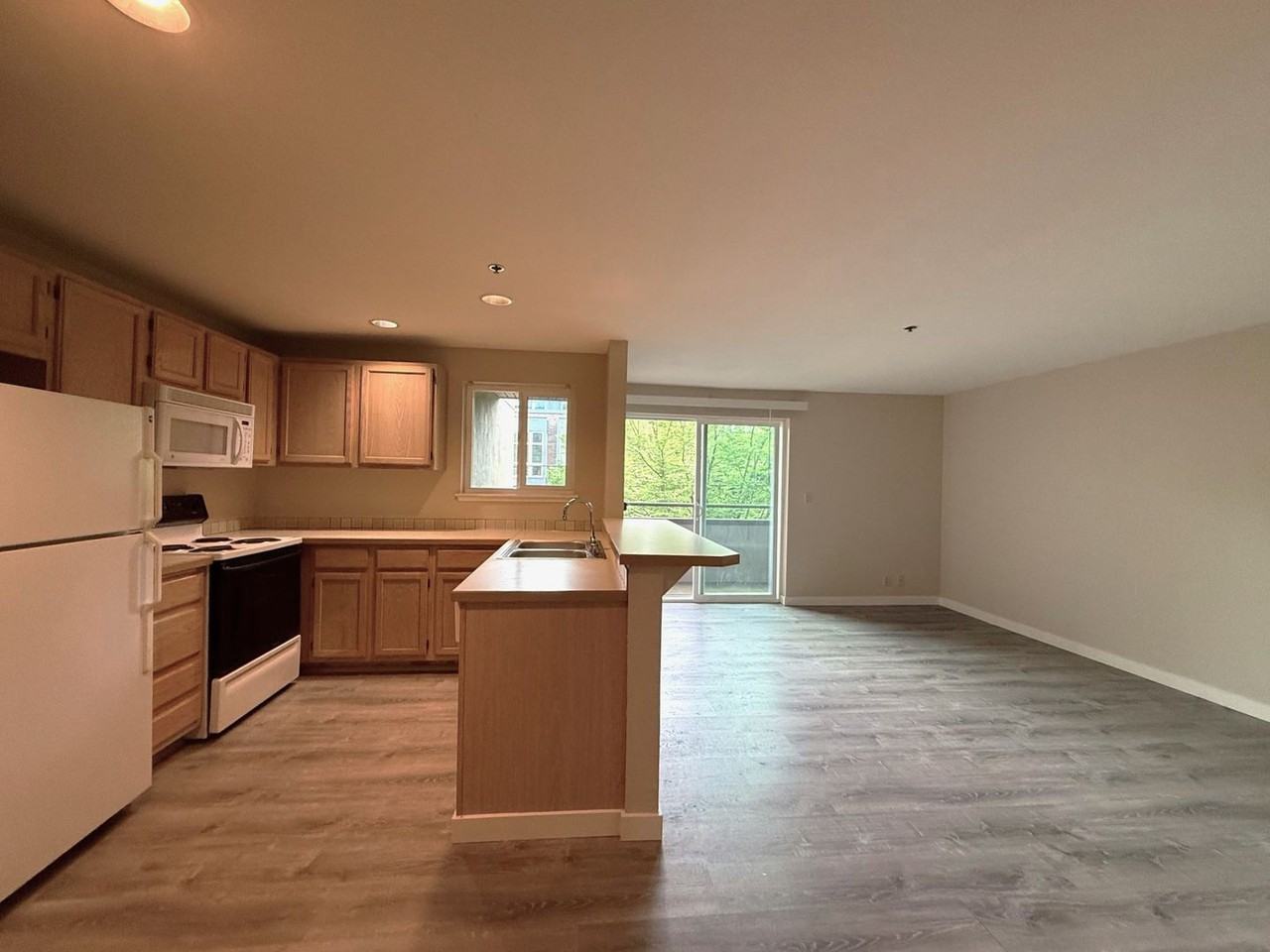 Madison Place Apartments - Photo 3 of 13
