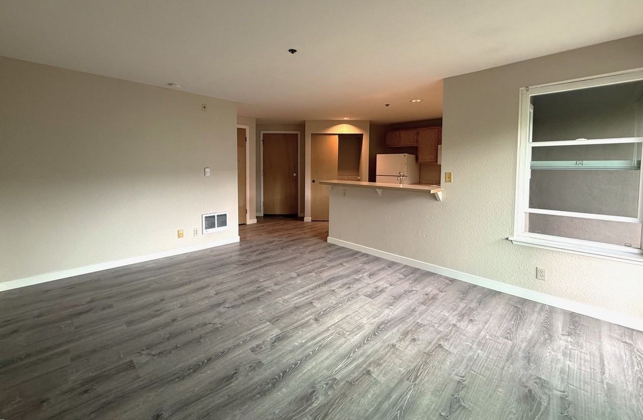 Madison Place Apartments - Photo 4 of 13
