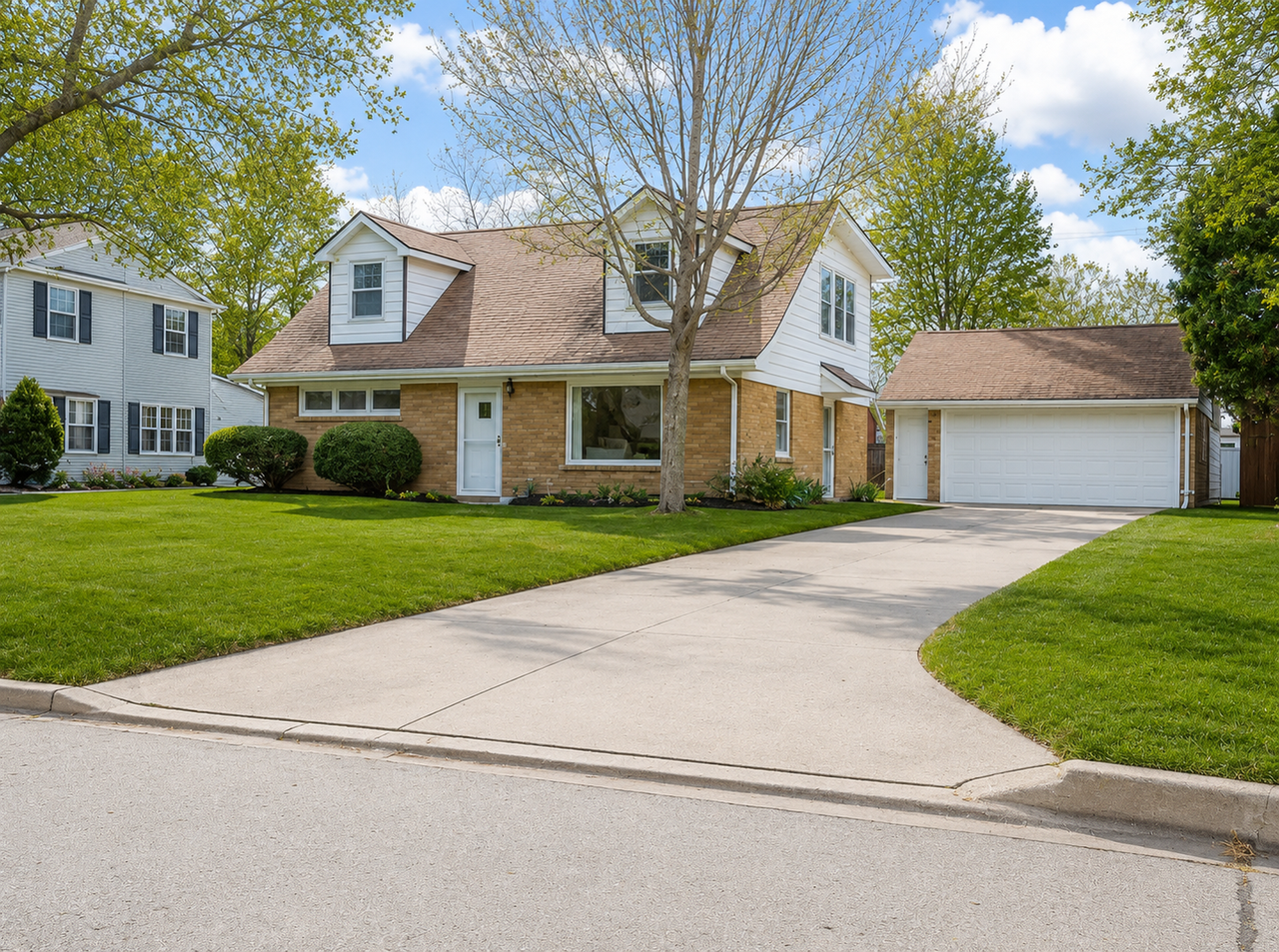 1202 Cambridge Dr