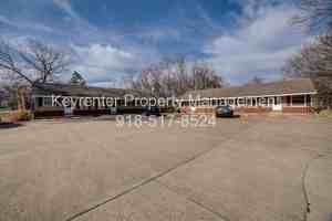 featured image of 1208 W Haskell St