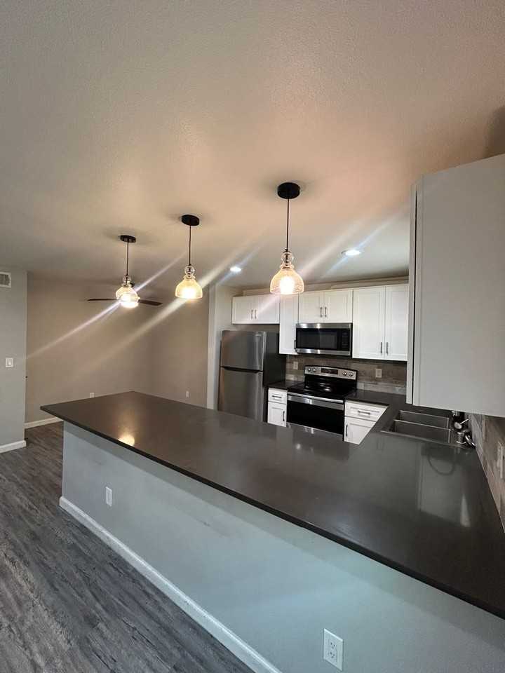 4912 Gaston - Photo 4 of 27