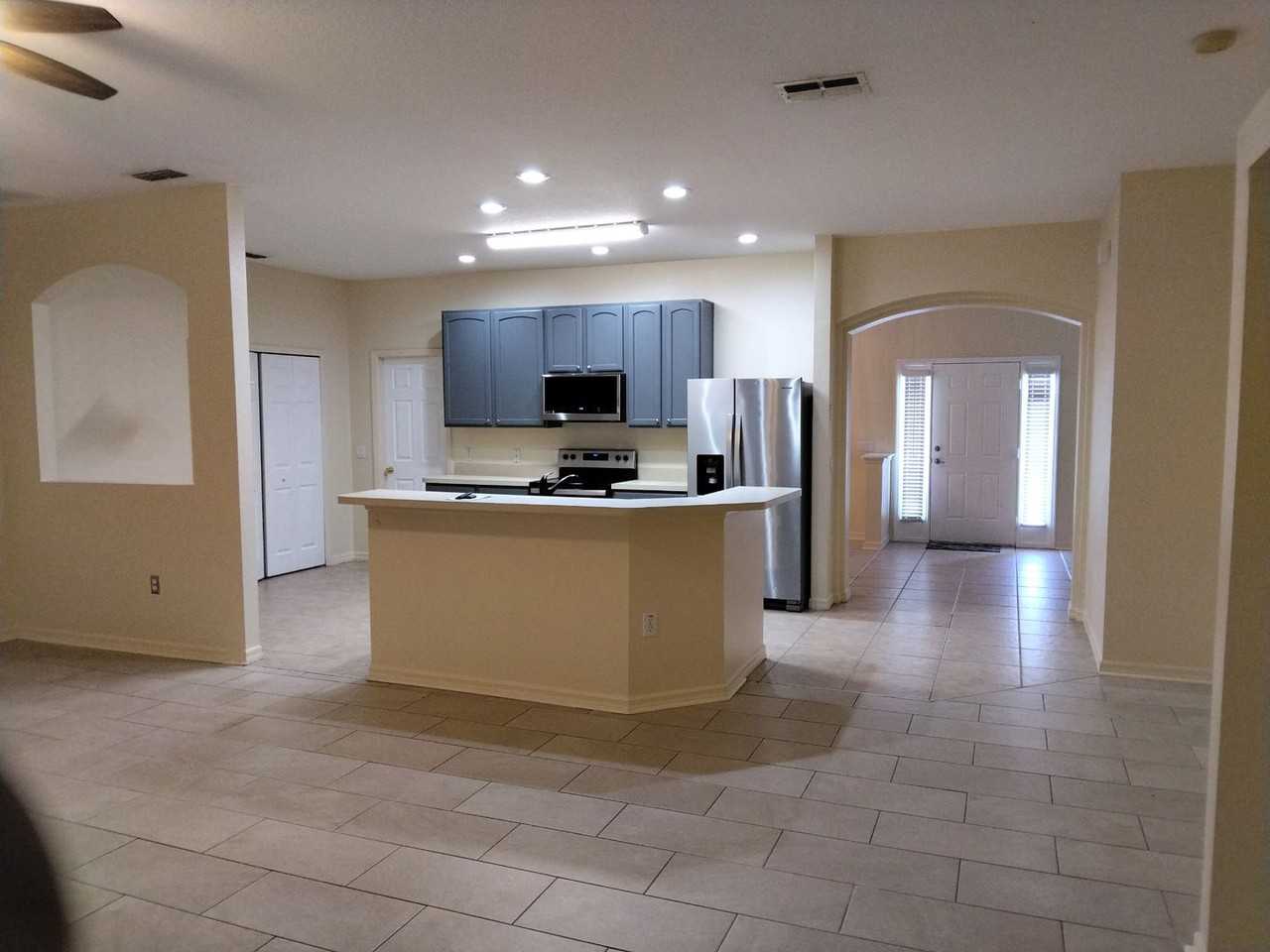 554 Reddicks Cir - Photo 3 of 15