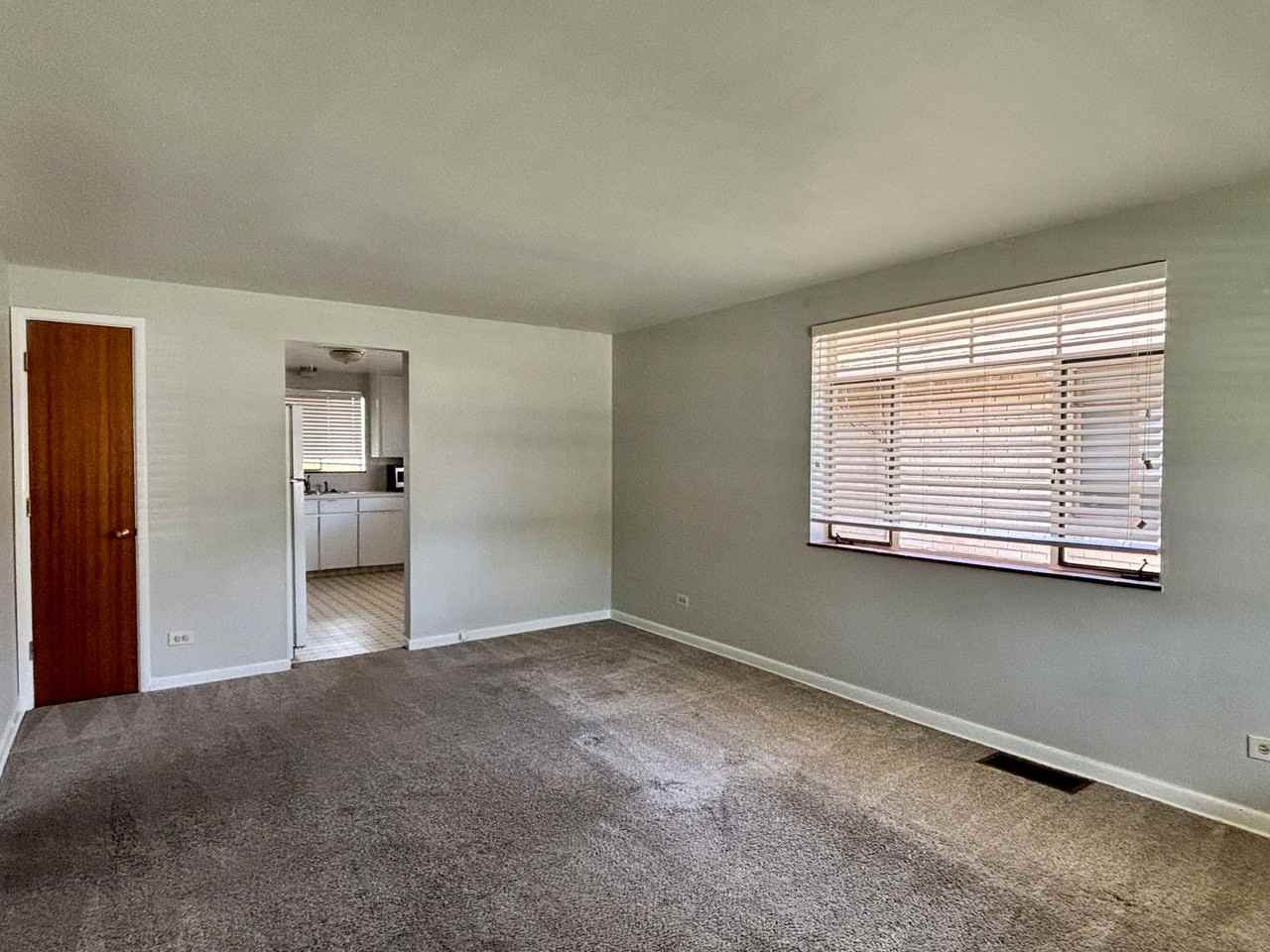 3211 S Lincoln St - Photo 2 of 9