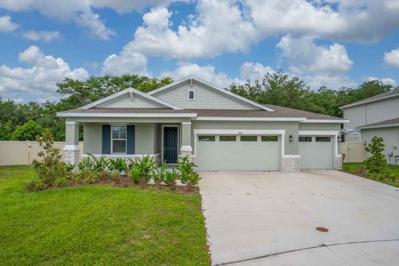 1434 Maddie Berry Ln - Photo 3 of 36