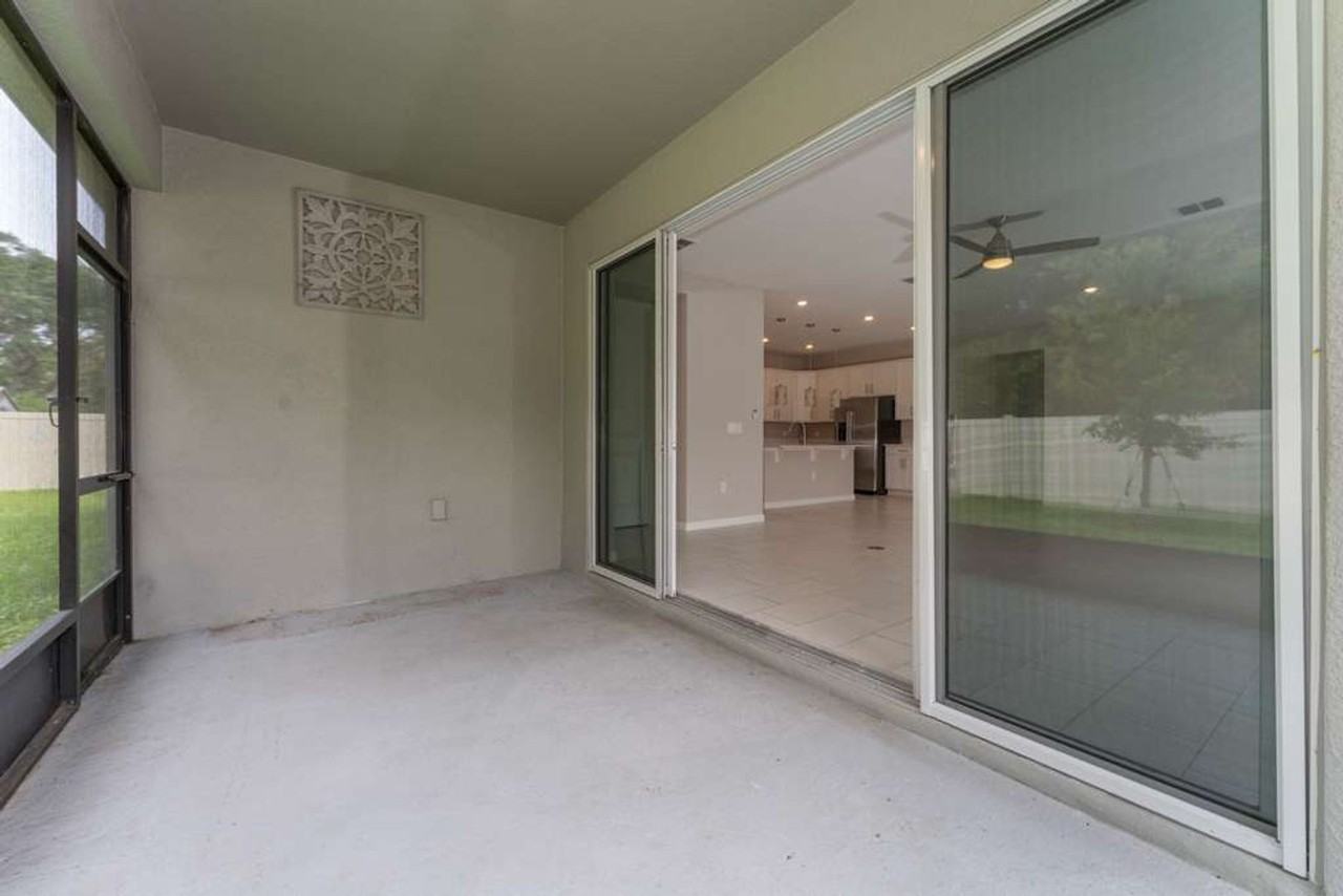 1434 Maddie Berry Ln - Photo 4 of 36