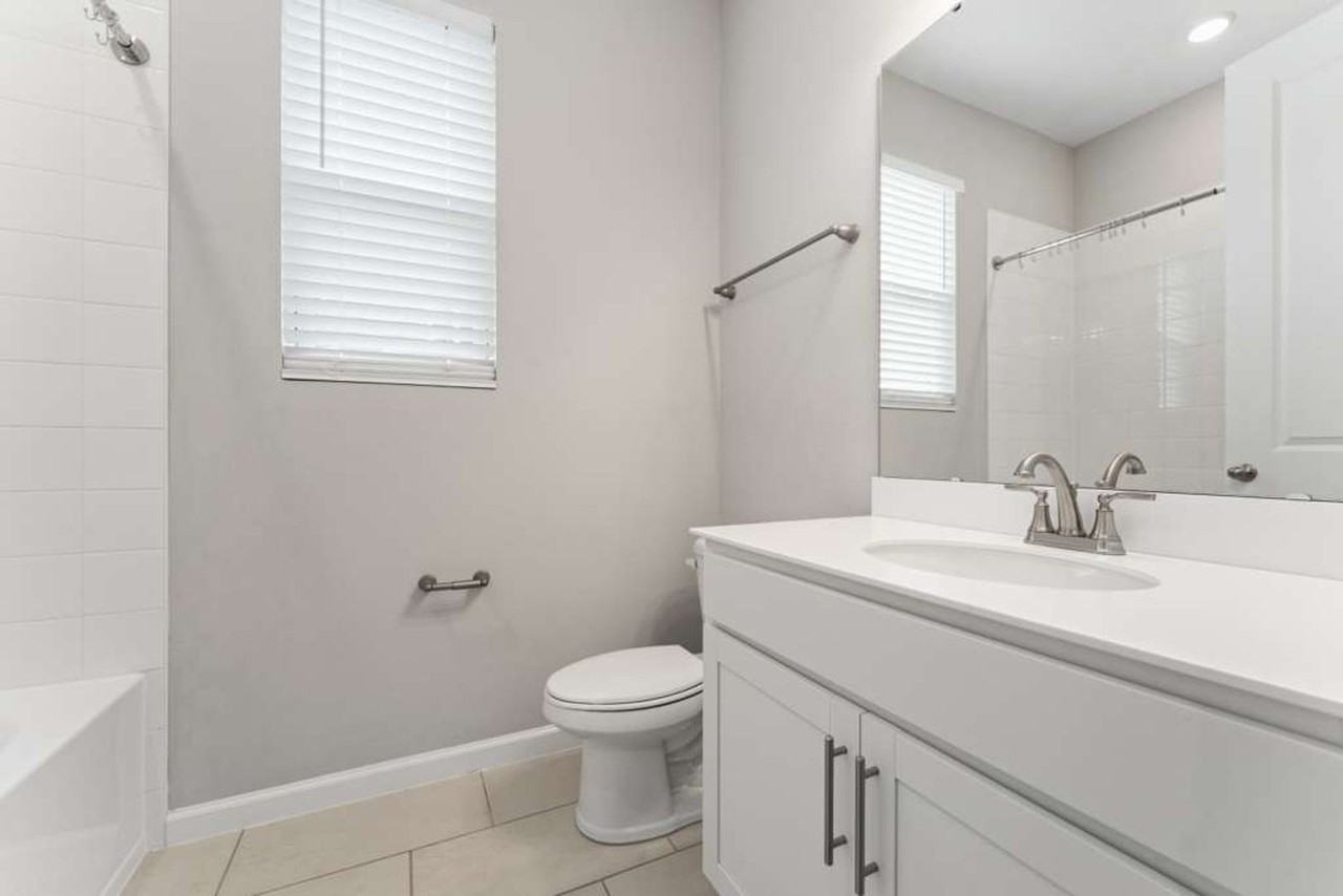 1434 Maddie Berry Ln - Photo 6 of 36
