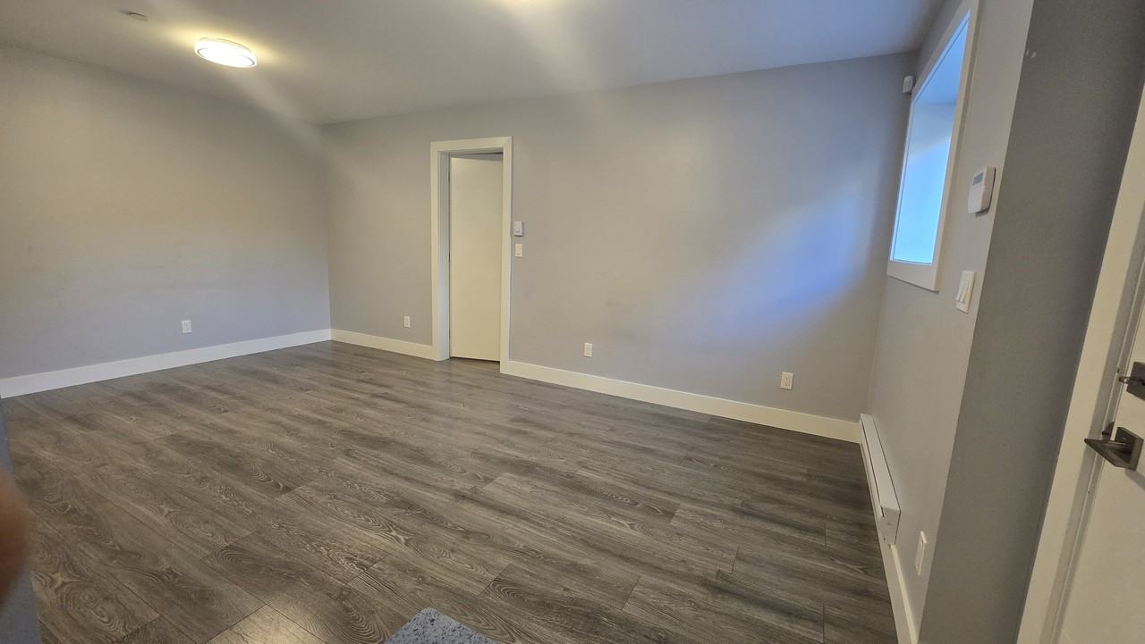23267 137 Avenue - Photo 4 of 7