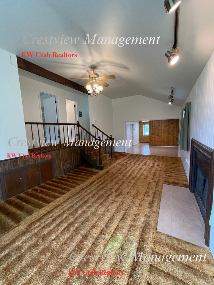 2225 E Fardown Ave - Photo 4 of 18