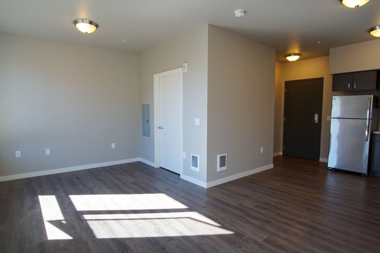 411 Se 14th Ave #305 - Photo 6 of 21