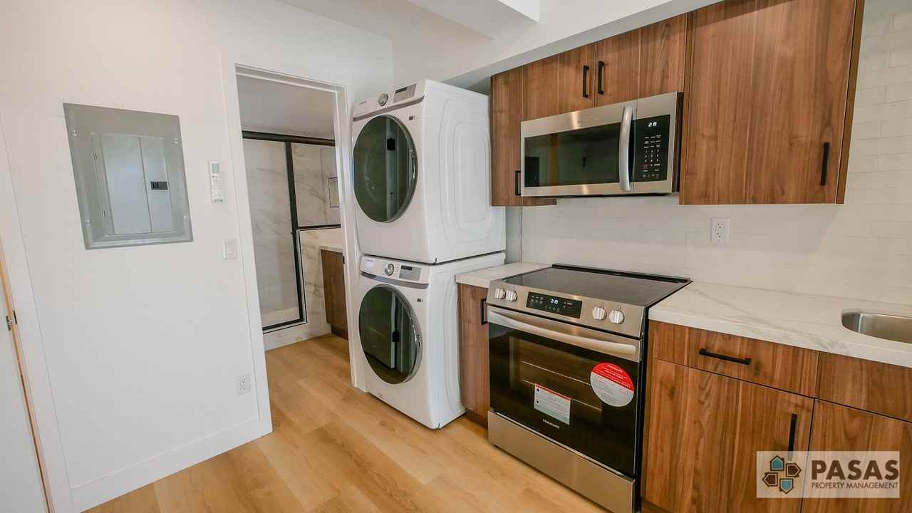 3621 32nd St #103 - Photo 4 of 19