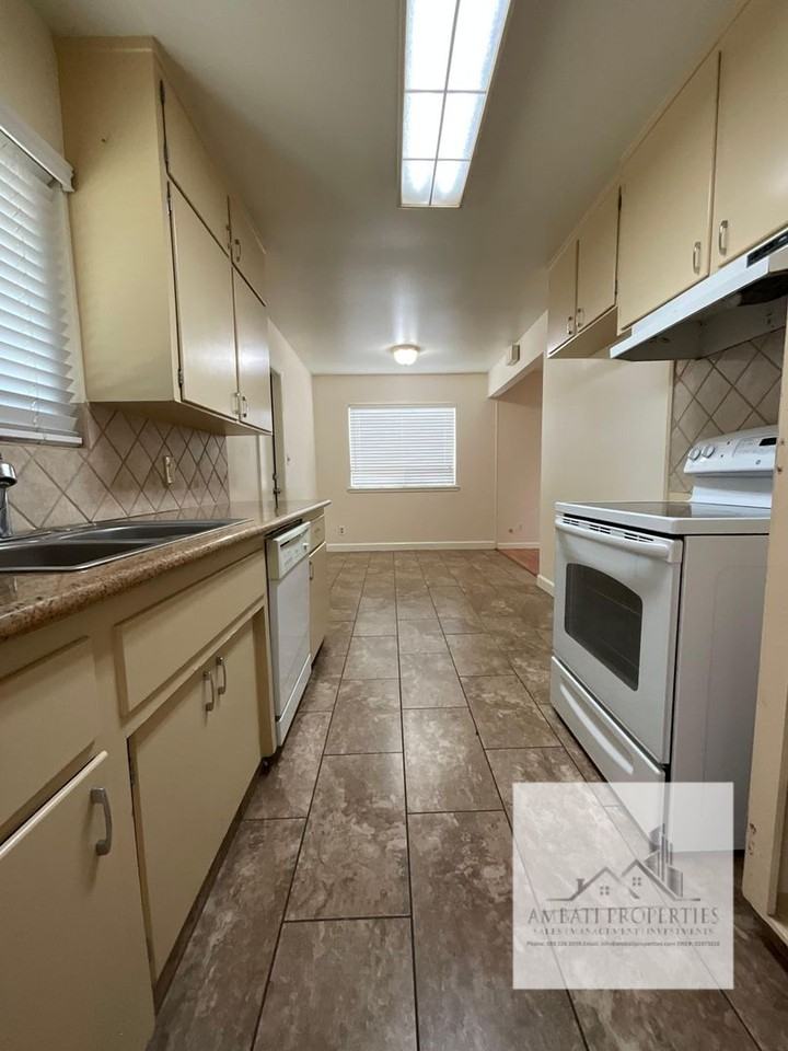 4442 N Manila Ave - Photo 3 of 13