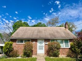 featured image of 429 Belmont St