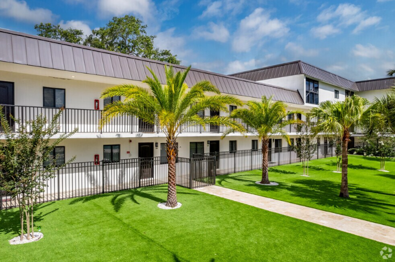 Pearl Cove Apartments - Photo 4 of 50