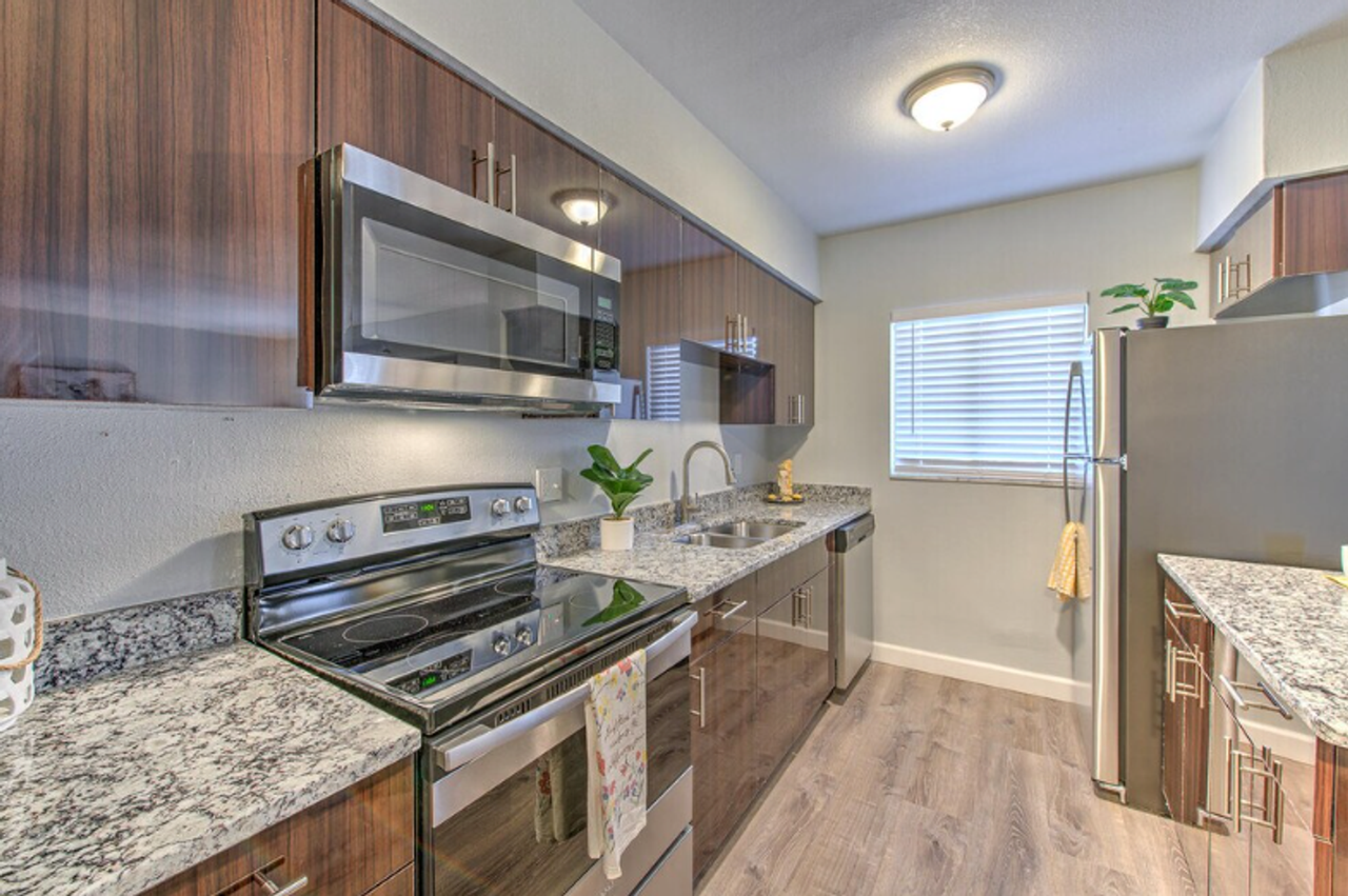 Pearl Cove Apartments - Photo 6 of 50