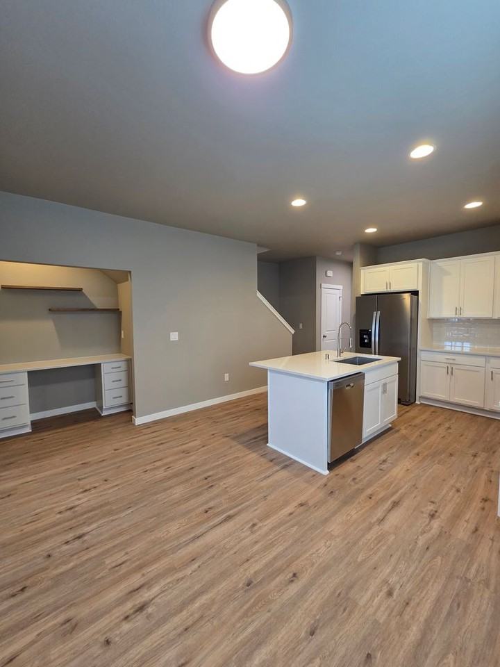 724 N Pearl St - Photo 4 of 23