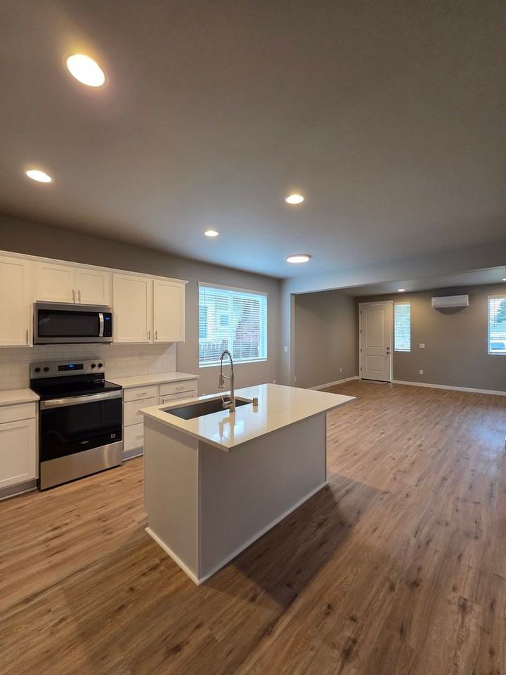724 N Pearl St - Photo 5 of 23