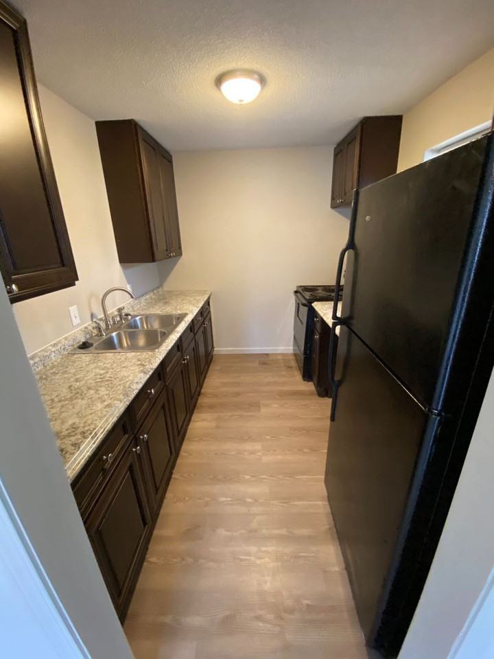 2908 Lawnridge Ct #C - Photo 3 of 11